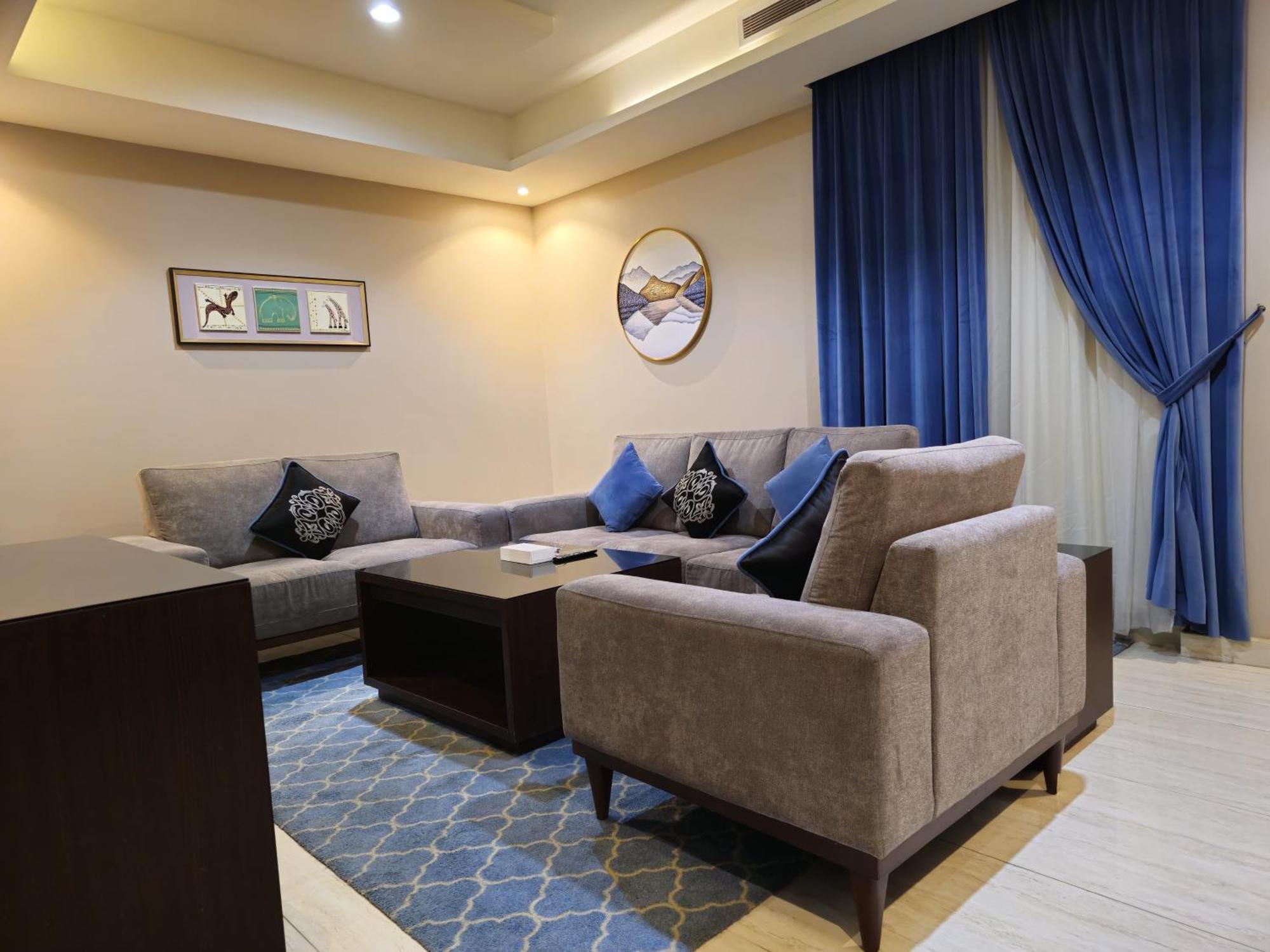 Royal Boutique Hotel Хамис-Мушайт Экстерьер фото